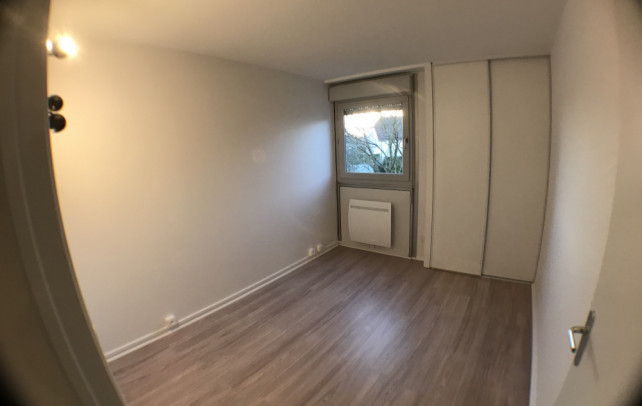 chambre avec placard