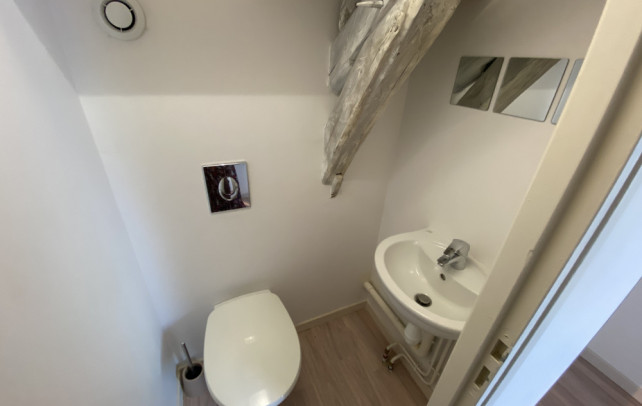 WC  1 ER ETAGE